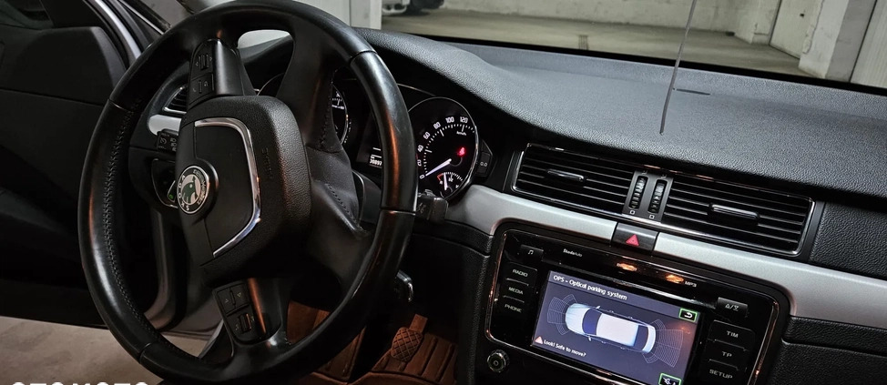 Skoda Superb cena 29900 przebieg: 308000, rok produkcji 2013 z Wrocław małe 172